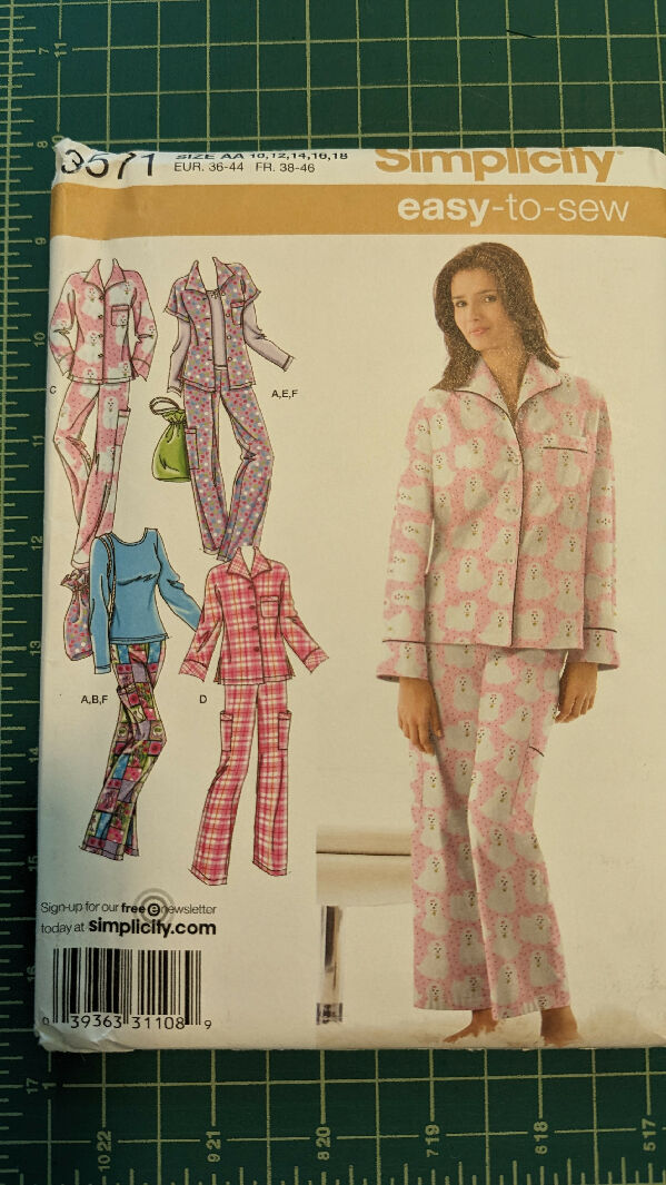Simplicity 3571 Easy-to-Sew Women&