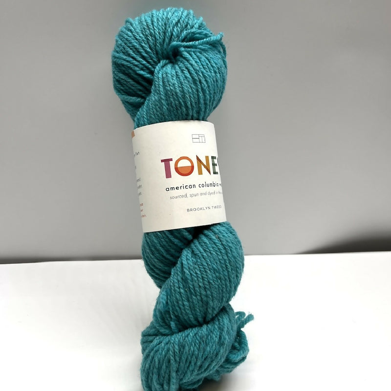 Tones American Columbia Wool Brooklyn Tweed Yarn in Overtone Vacay -1 Skein