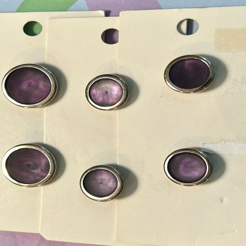 Purple button set