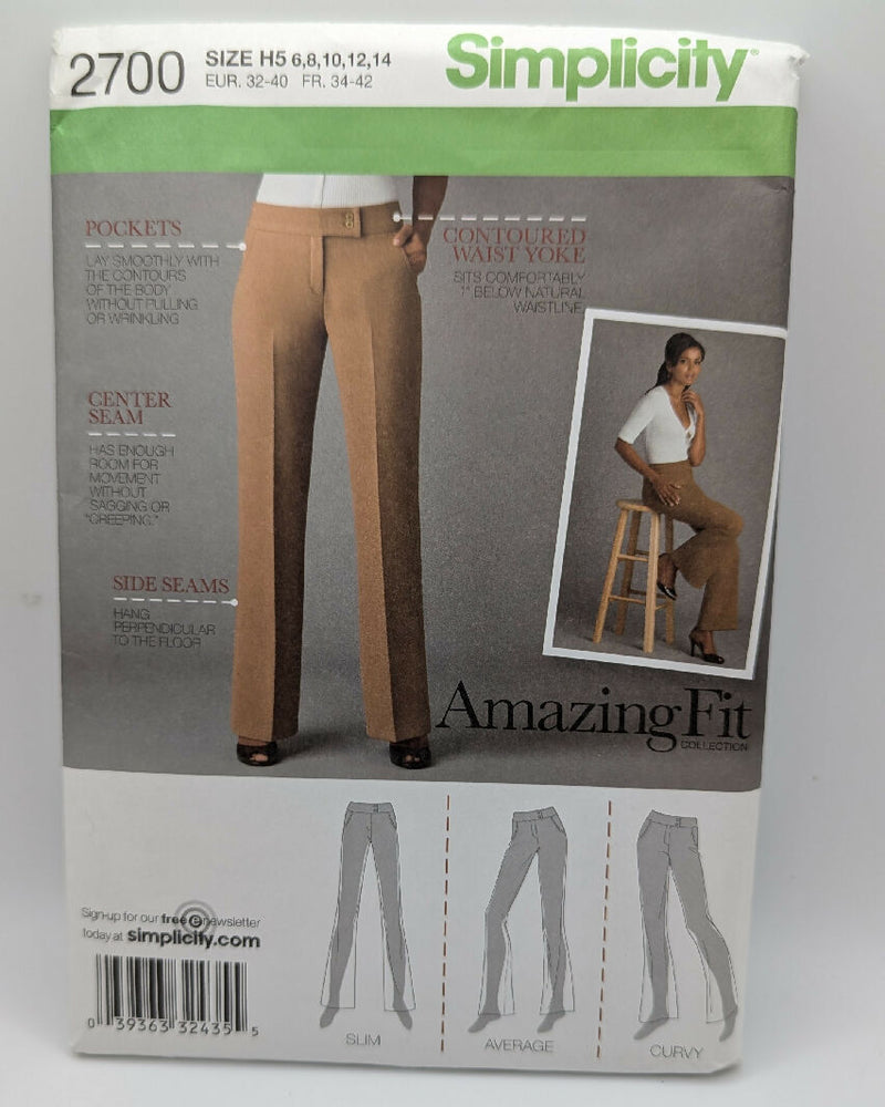 Simplicity 2700 Amazing Fit Misses&