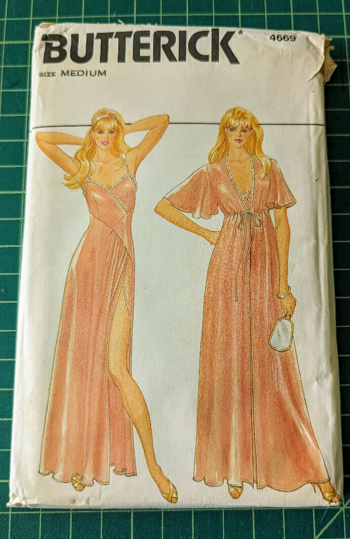 Vintage Butterick 4669 Misses&