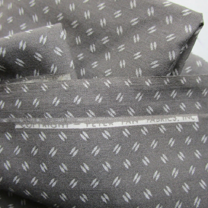 Vintage Peter Pan Fabrics Gray + White Geometric, 45" x 63"