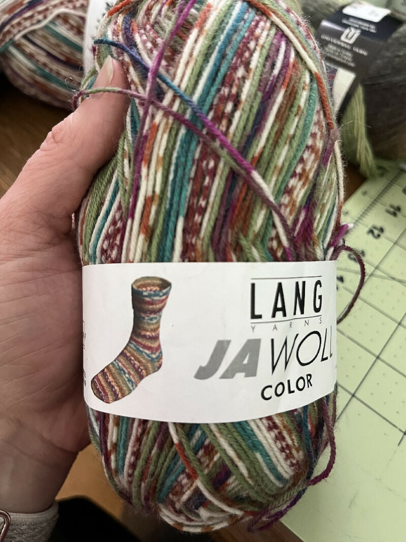 Lang JaWoll sock yarn (self-striping multi)