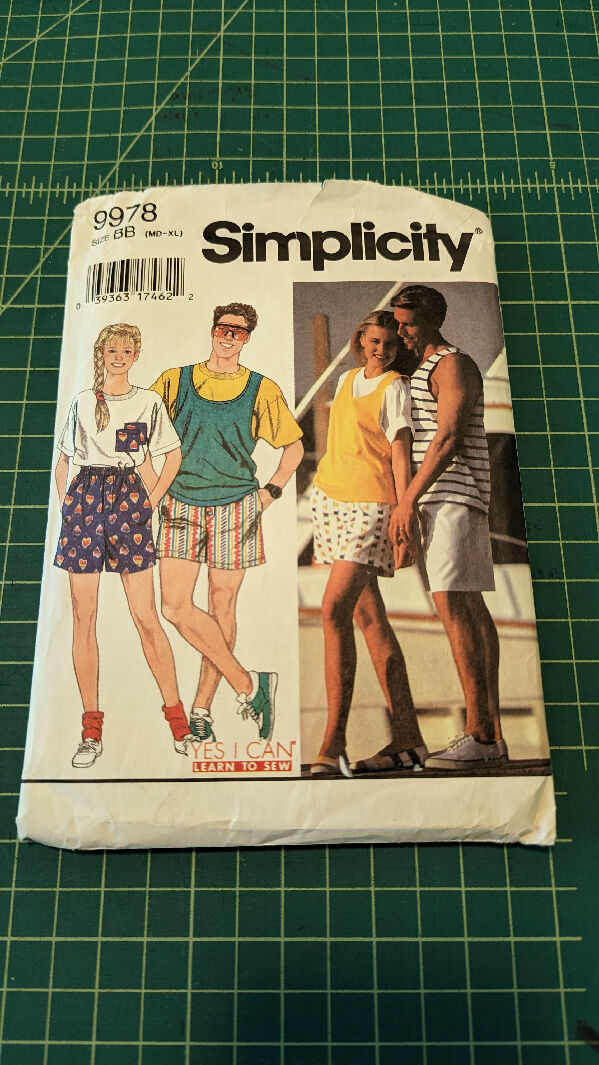 Vintage Simplicity 9978 Yes I Can Learn to Sew Unisex Shorts/Top Sewing Pattern Sizes M-XL