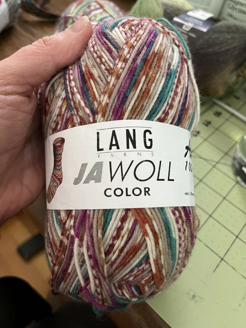 Lang JaWoll sock yarn (self-striping multi)