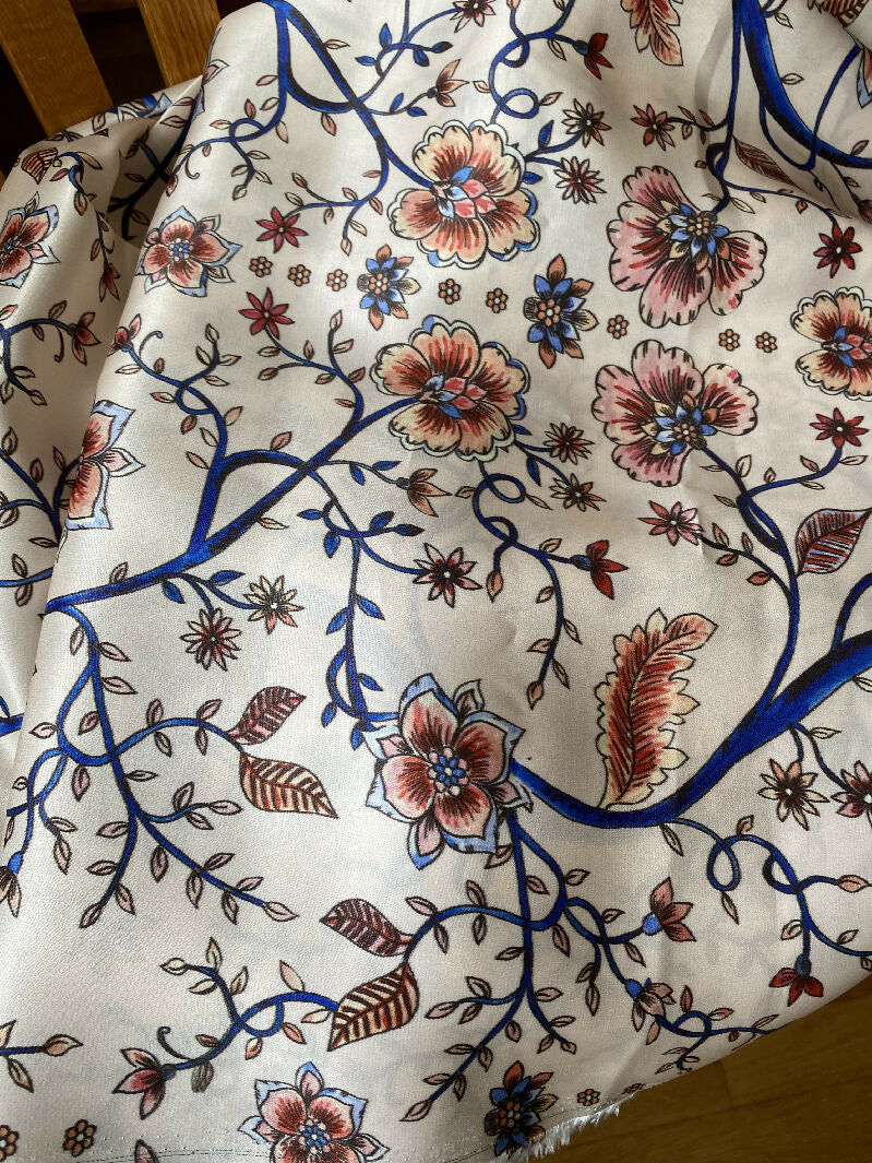 Gorgeous! 3 yds rayon floral & vine print