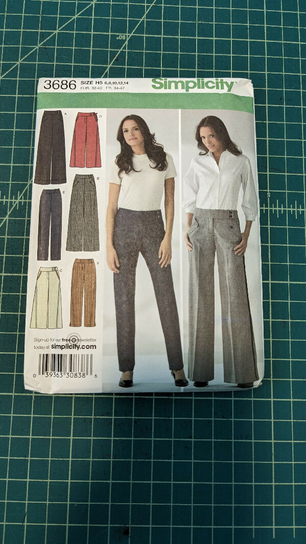 Simplicity 3686 Slim or Wide Leg Pants Sewing Pattern Sizes 6-14