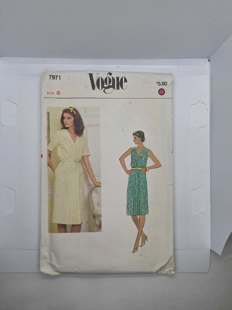 Vogue woman dress pattern