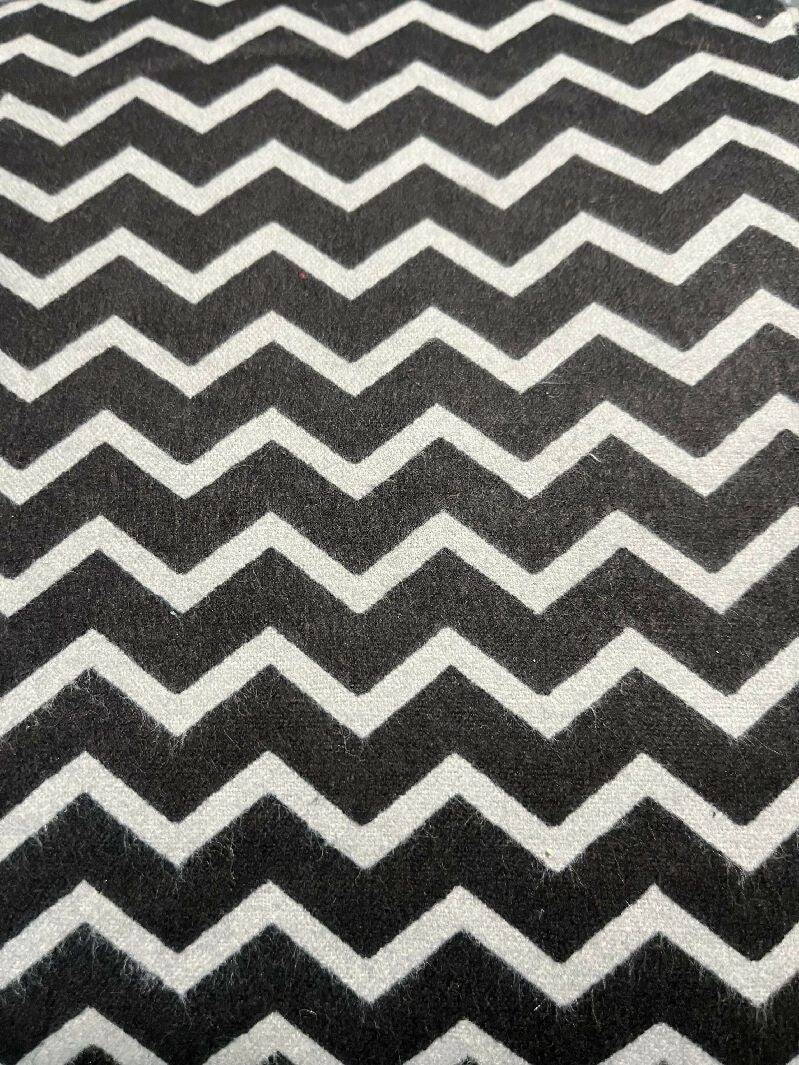 Black and Grey Zigzag print Flannel