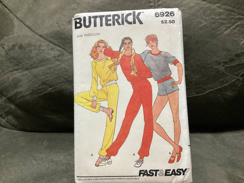 Butterick 6926 Fast & Easy Size junior medium (9-11)