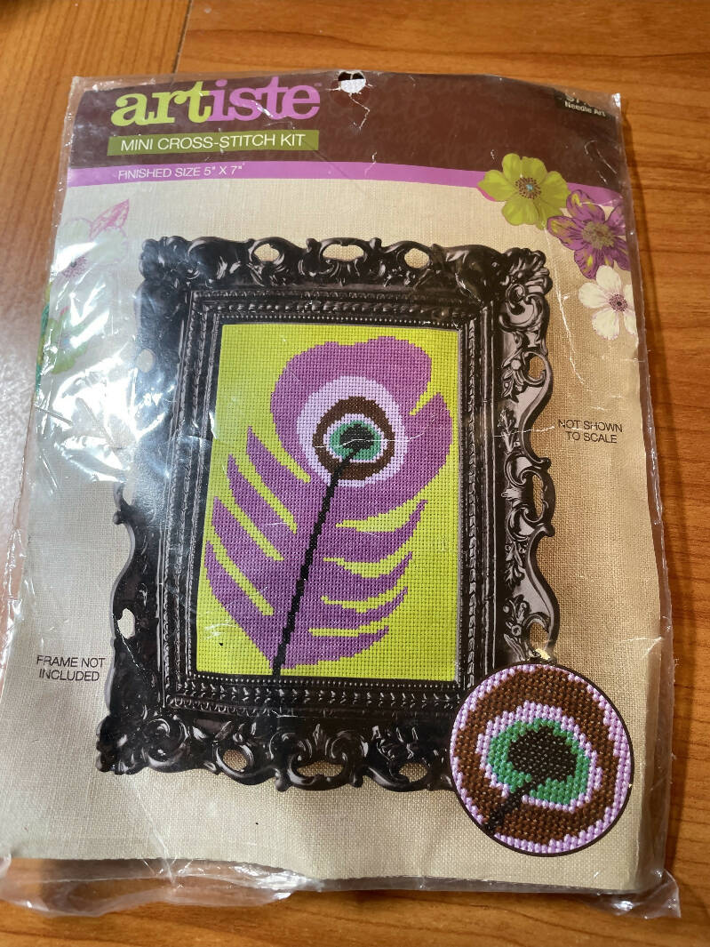 Artiste Mini Cross-Stitch Kit Peacock Feather. 5”x7” Finished Size. NEW UNOPENED