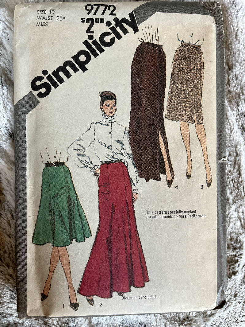 Simplicity 9772 (10, waist 25")