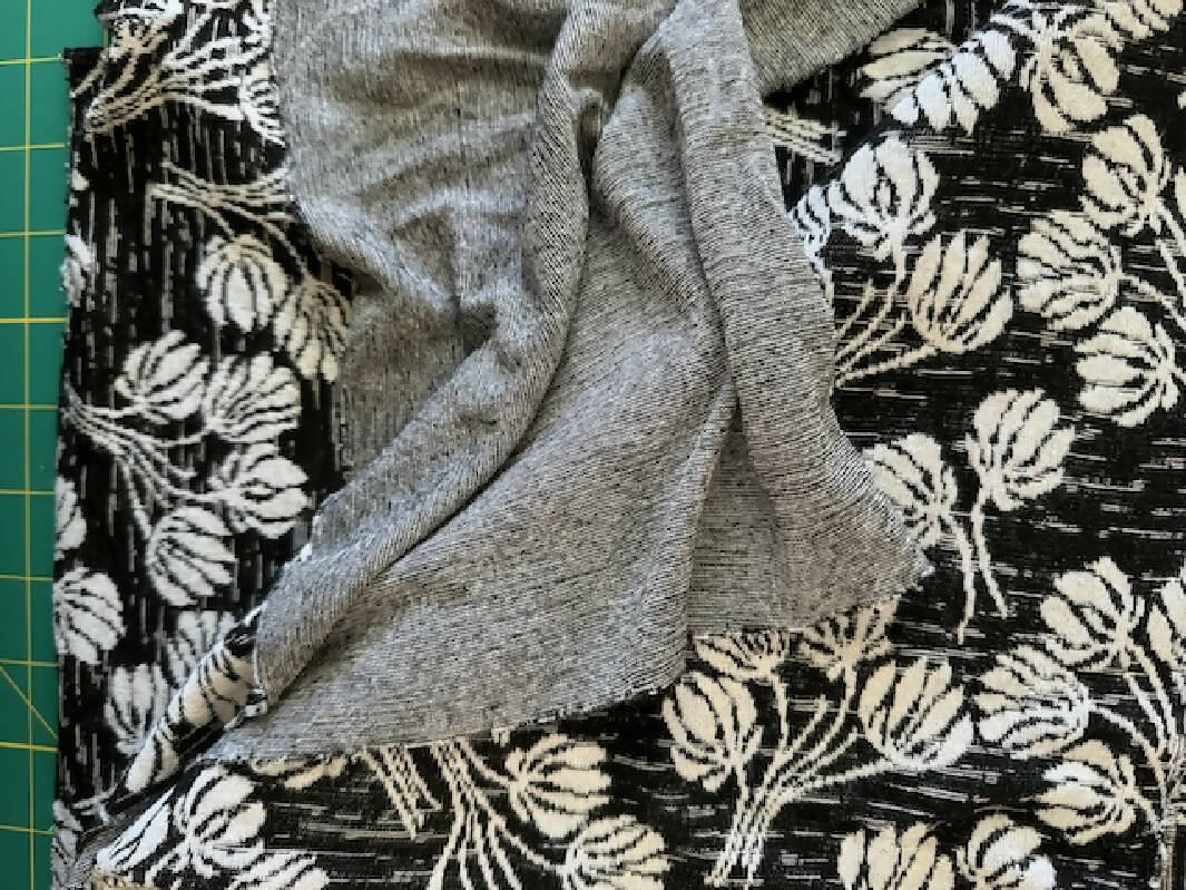 Yarn Dyed Jacquard Knit - Stylized Floral Design, black