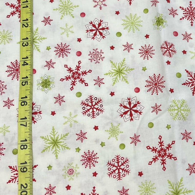 Holly Hill Quilt Design Holiday Print - 1.75 Yds