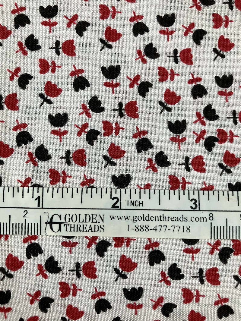 FABRIC Tulips Black Red on White 2.5 yards