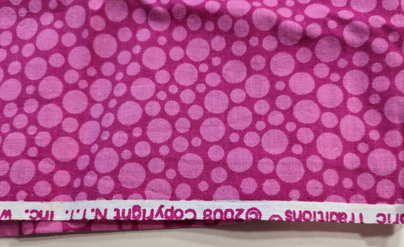 3/4 yards Pink Circles Themed Quilting Cotton