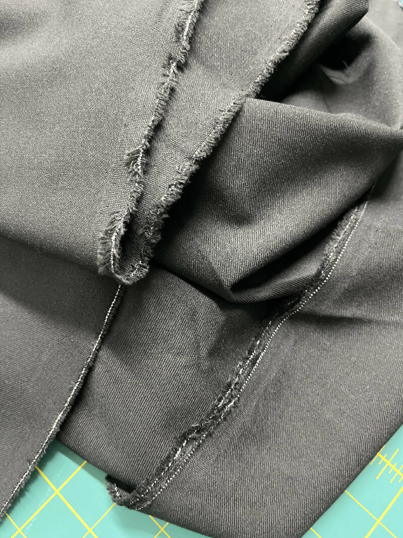 Black polyester/viscose/wool/elastane twill suiting