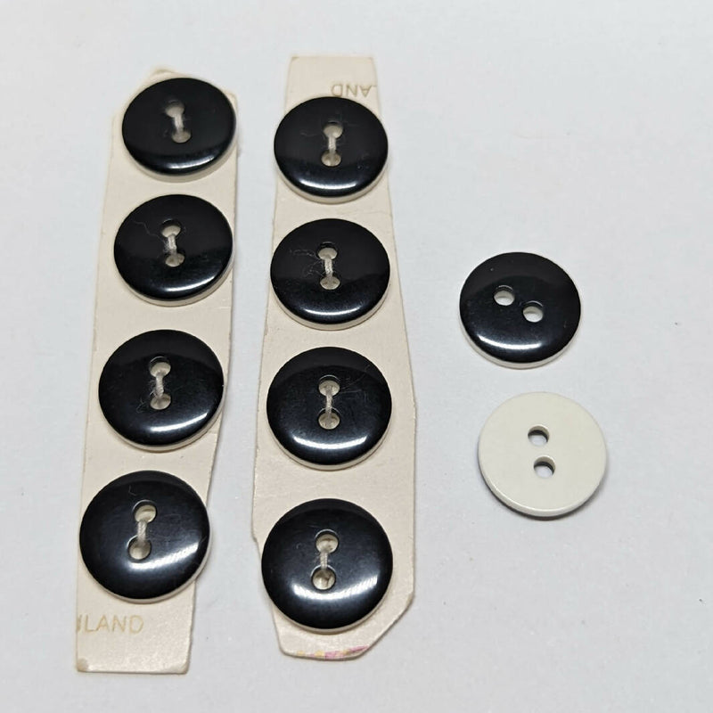 Glossy Finish Blac/White Round Button 8 mm - 10 pieces