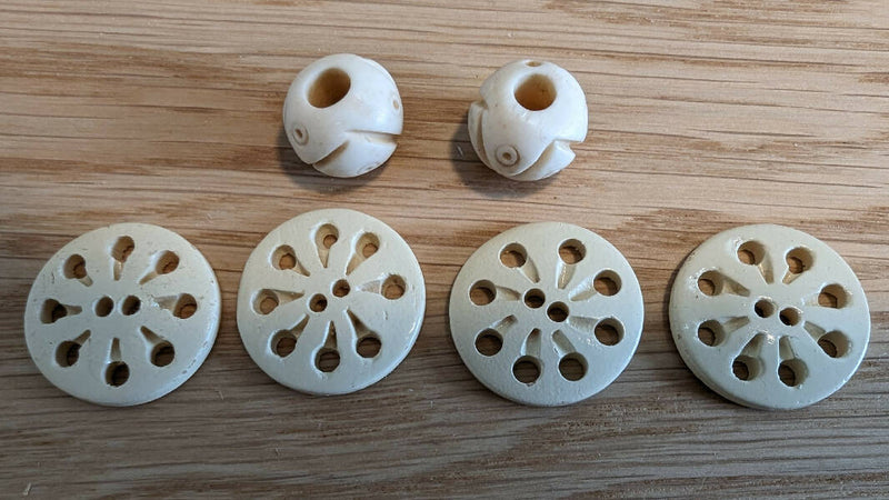 Off White 1" Carved Wood Buttons & Coordinating Carved Beads - Lot of 6