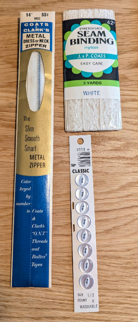 Vintage White Coordinating Sewing Notions (1) - Lot of 3