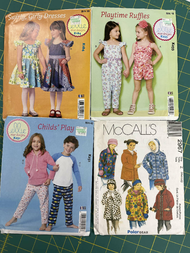 Lot of 4 patterns sizes 3 to 10/12