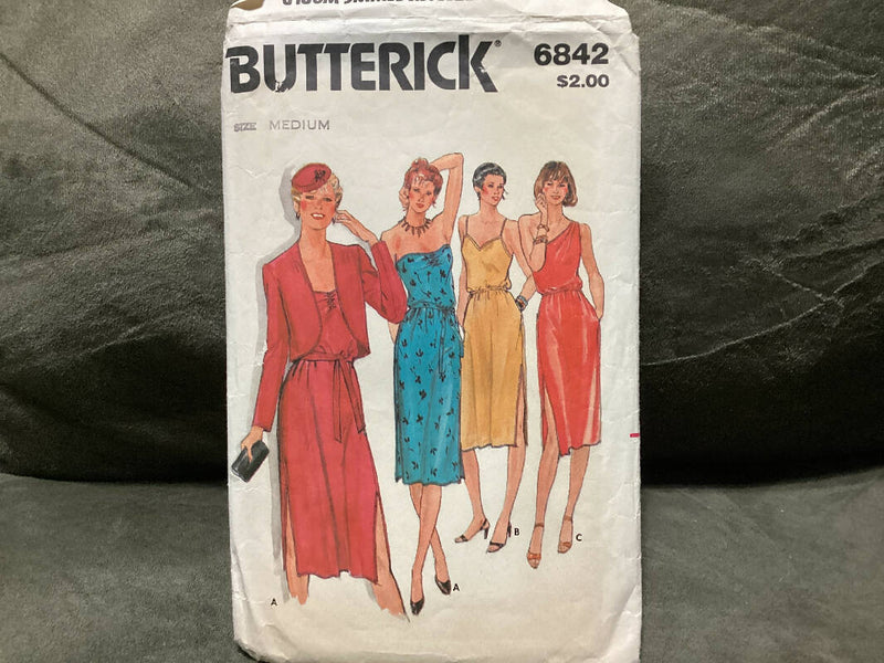 Butterick 6842 Miss size medium (12-14)
