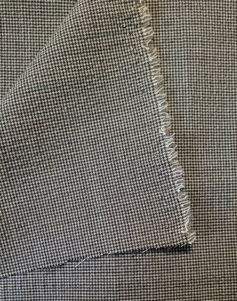 and White Polyester/Wool/Lycra Micro Houndstooth Stretch Seersucker Suiting 5 yds