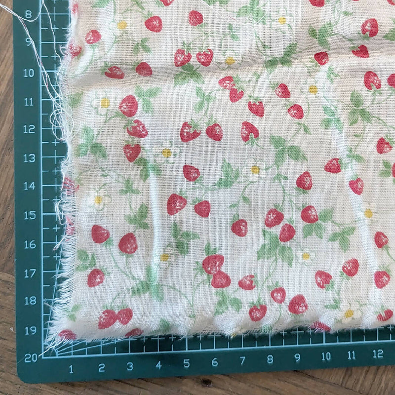 Strawberry Lightweight Cotton Fabric In white/cream (3 pieces available)