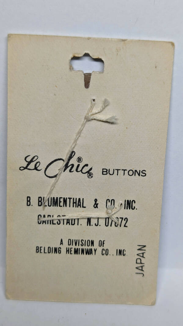 Le Chic Vintage Round Beige Buttons 7/8"- set of 3