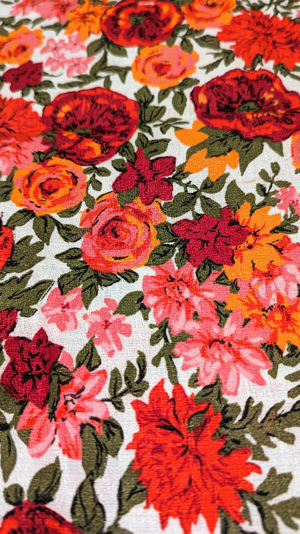Vintage Red/Pink/Orange Floral Print Textured Cotton Woven Fabric 42"W - 1 yd
