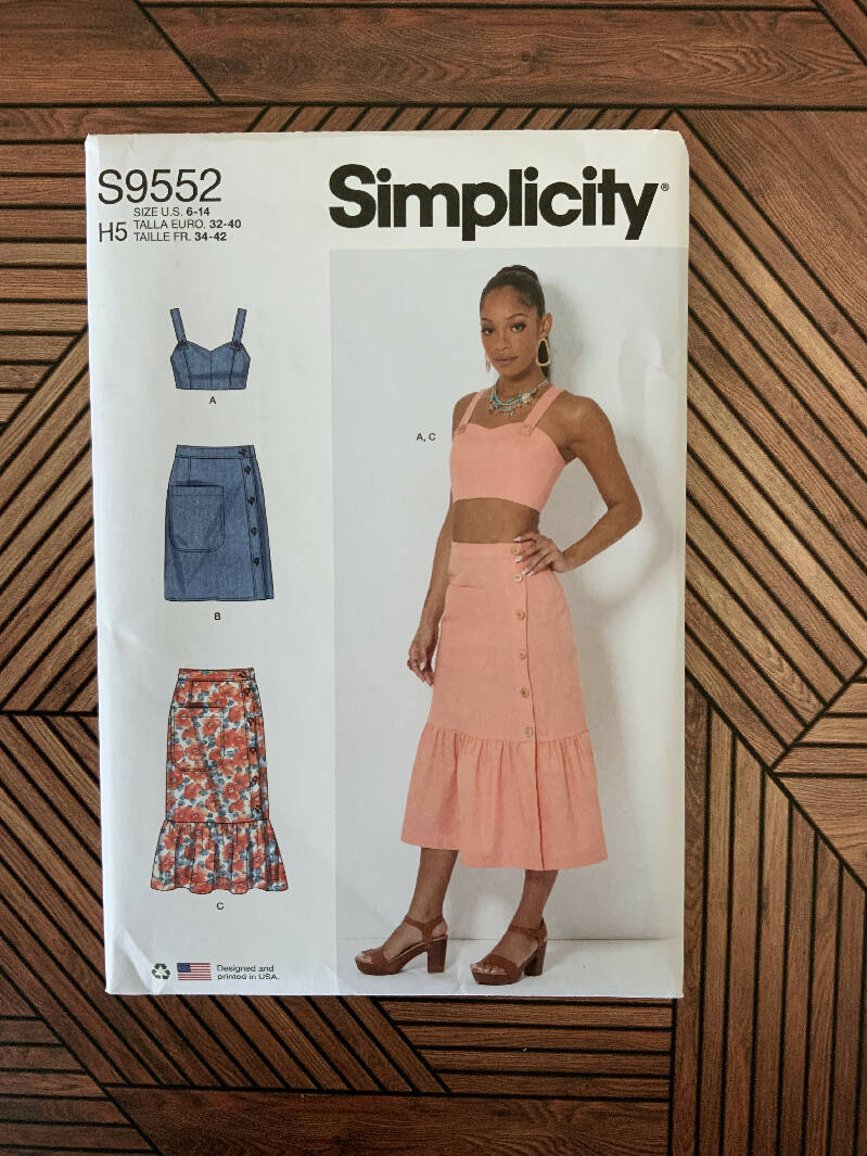 Simplicity S9552 Top and Skirt Size 6-14 Uncut and Factory Folded