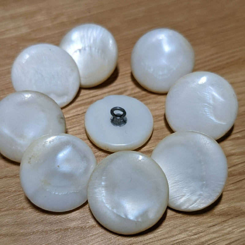 Pearl Button - Circle Button with Shank