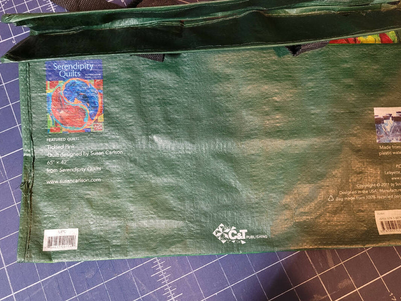 Reusable shopping bag with modern quilt design